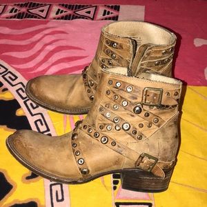 Freebird distressed Halo Boots